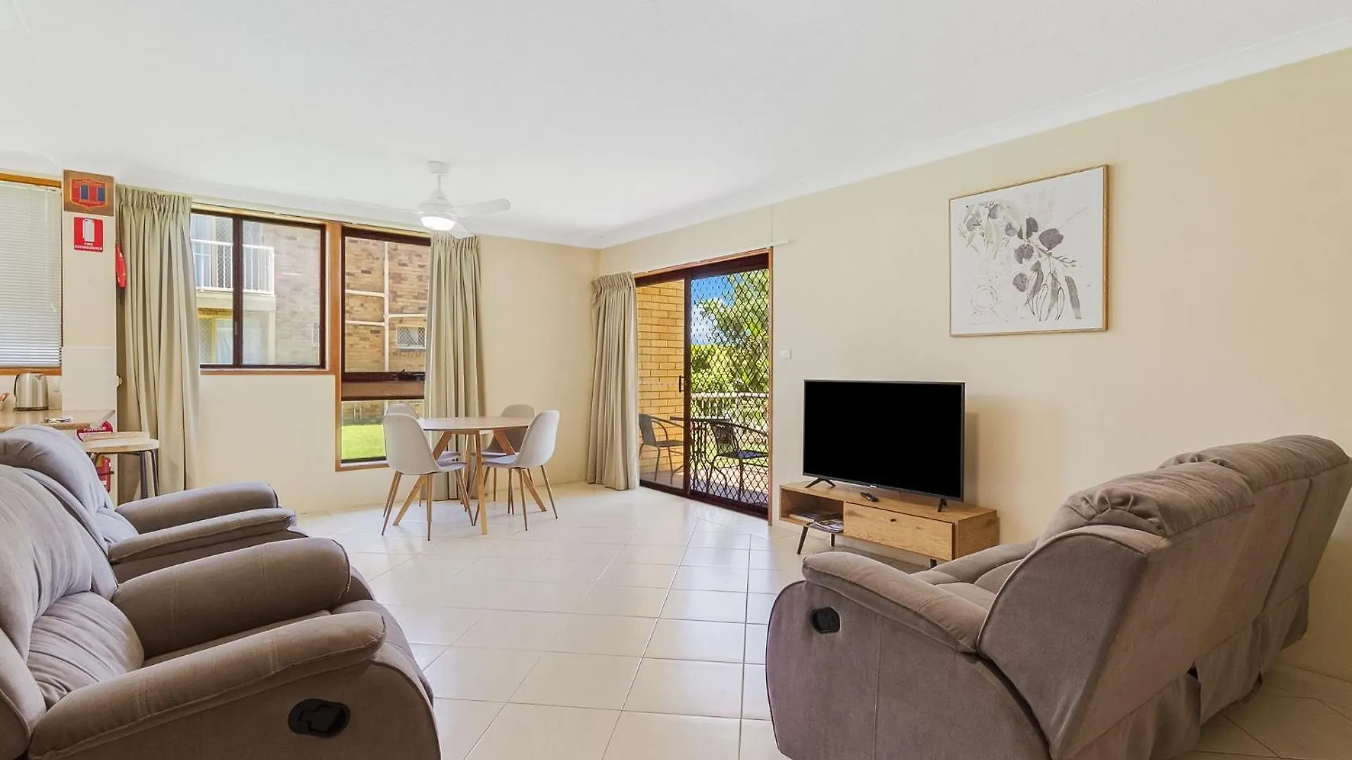 Unit 2 8 Banks Avenue Apartment Tweed Heads
