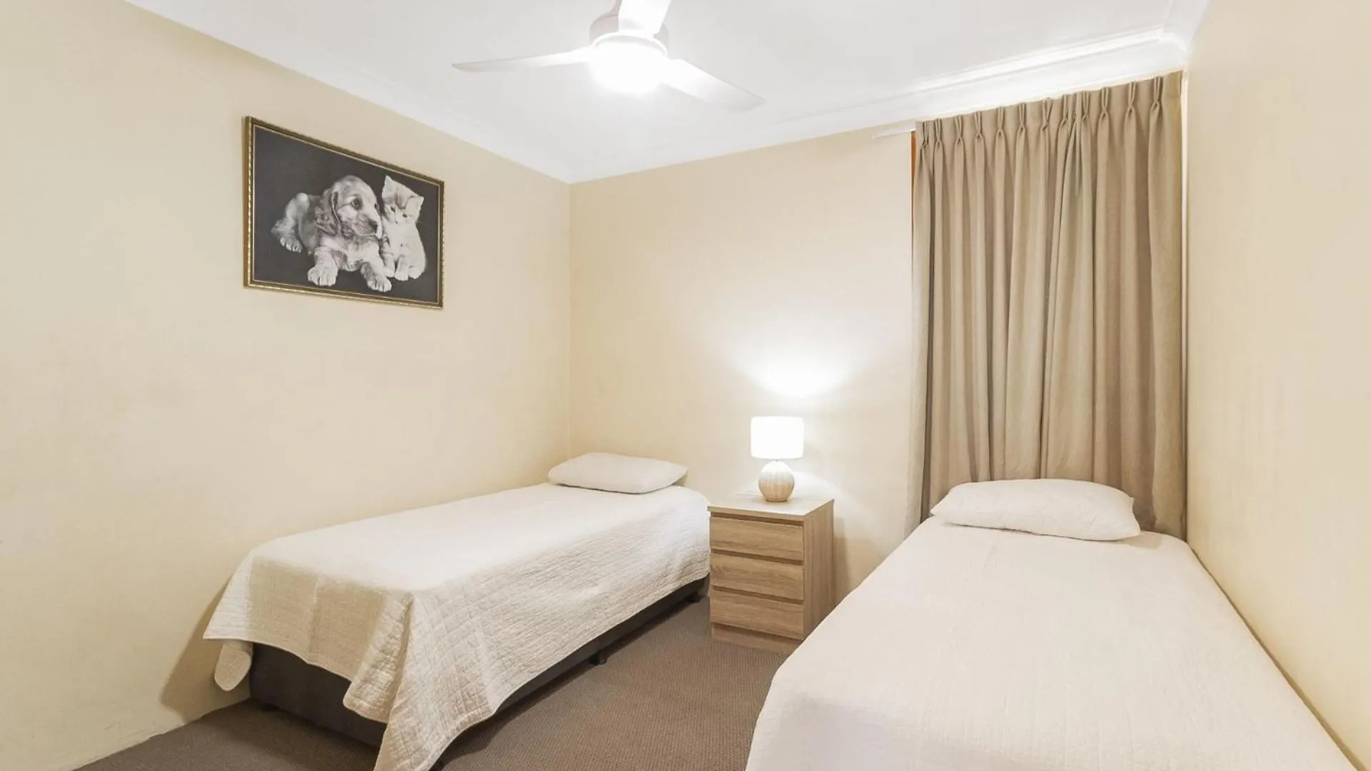 Unit 2 8 Banks Avenue Apartment Tweed Heads 0*,