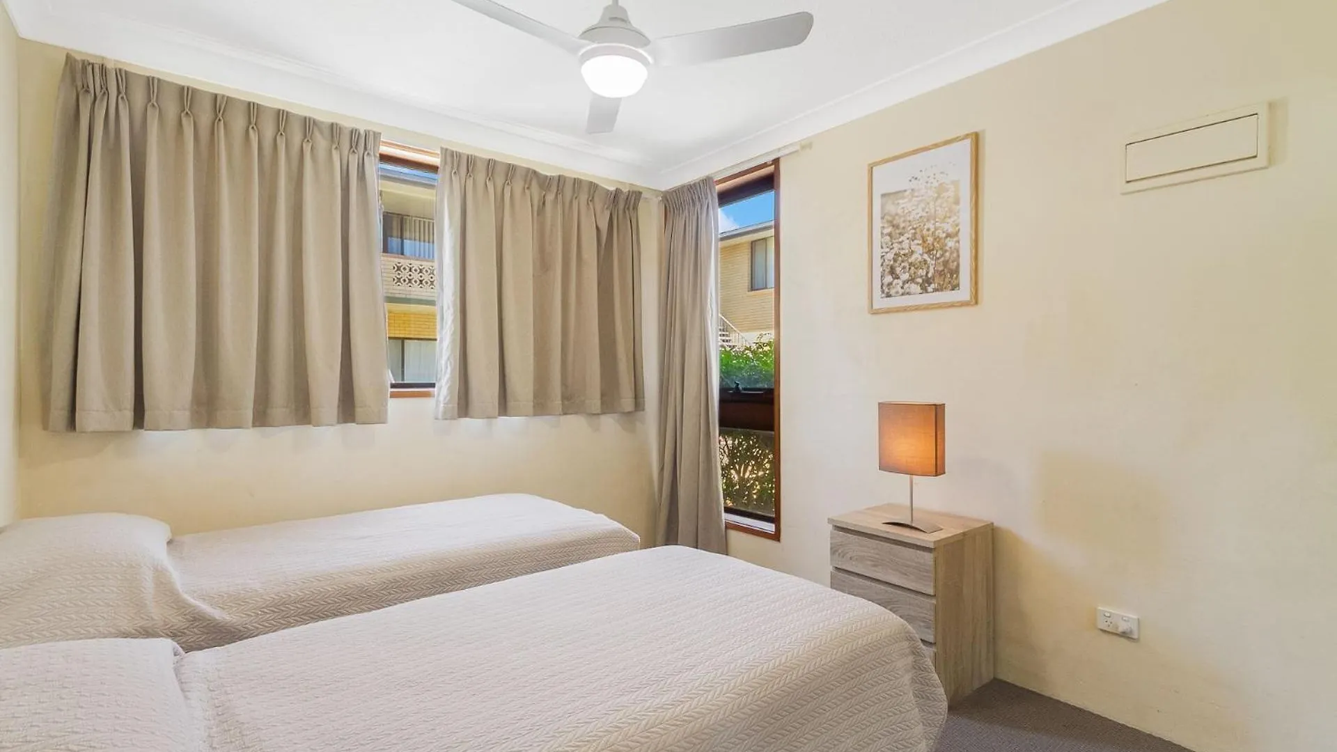 Unit 2 8 Banks Avenue Apartment Tweed Heads